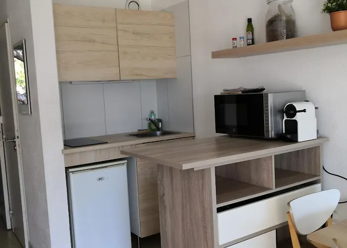 Apartment A Port - Proche De Toutes Commodites